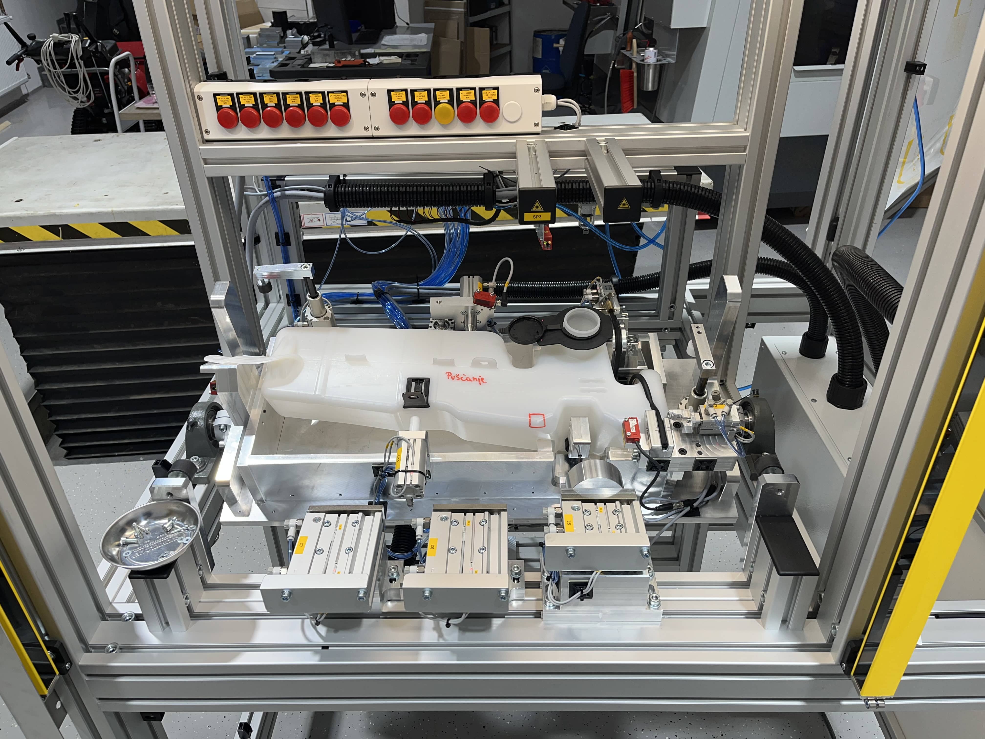 plastic moulding machine