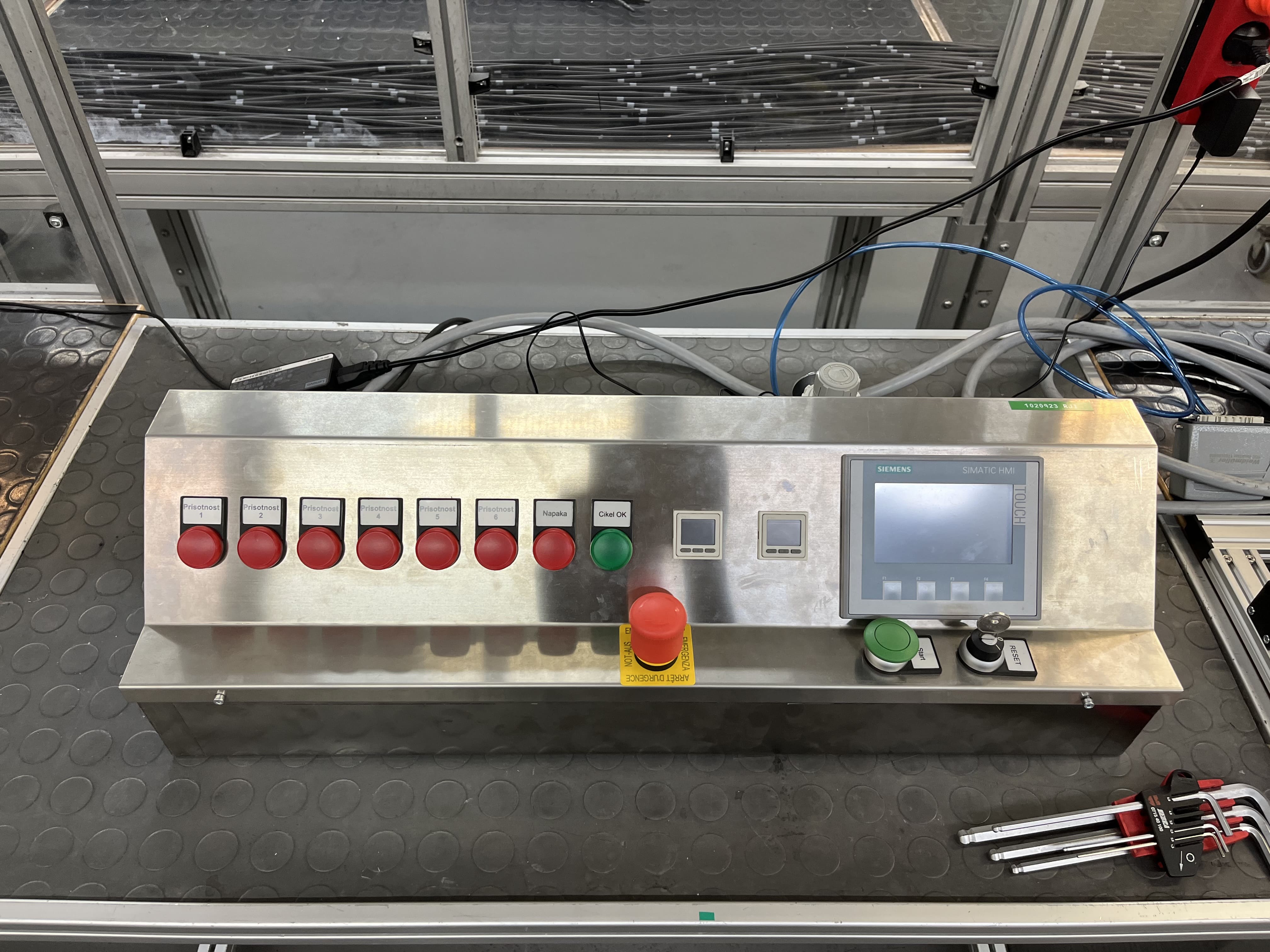plastic moulding machine